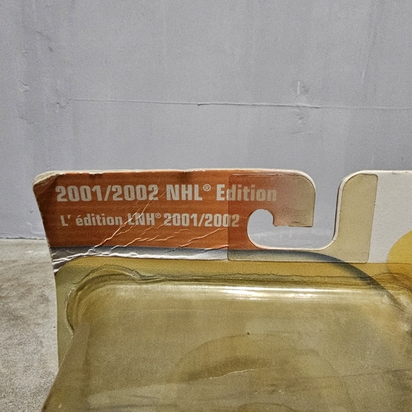 2001/2002 Upper Deck Collectibles Martin Brodeur Bobblehead - Picture 5 of 6